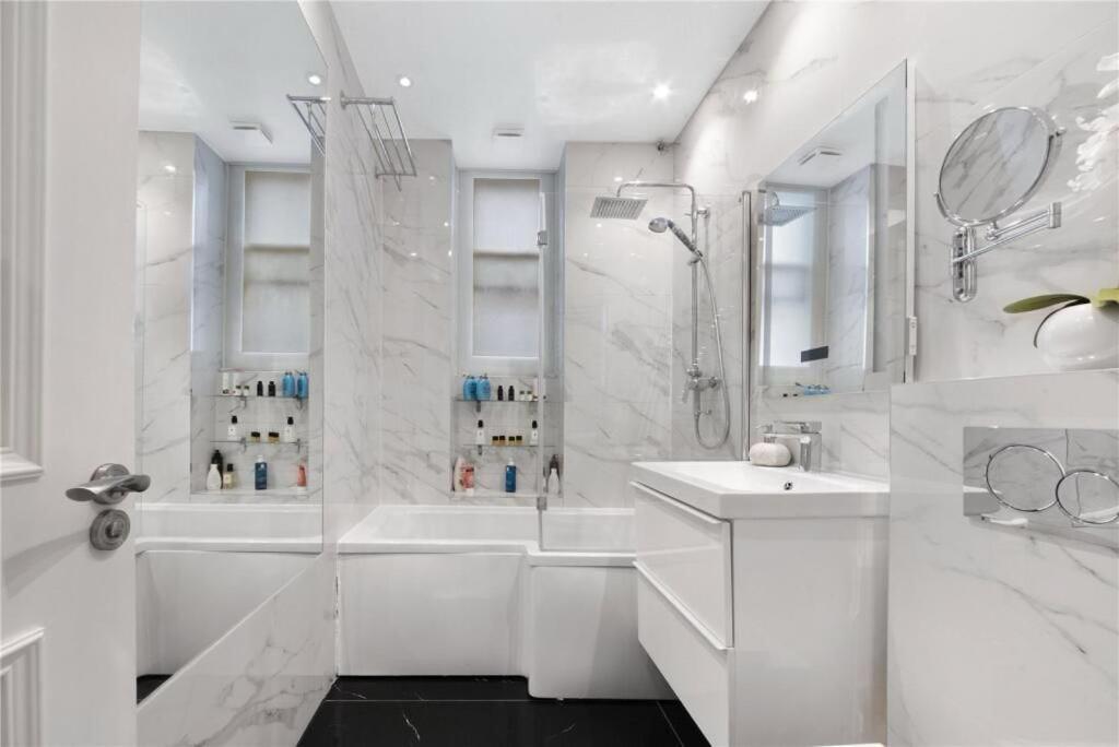 Apartment Brand New Splendid 3 Bed In Marylebone
